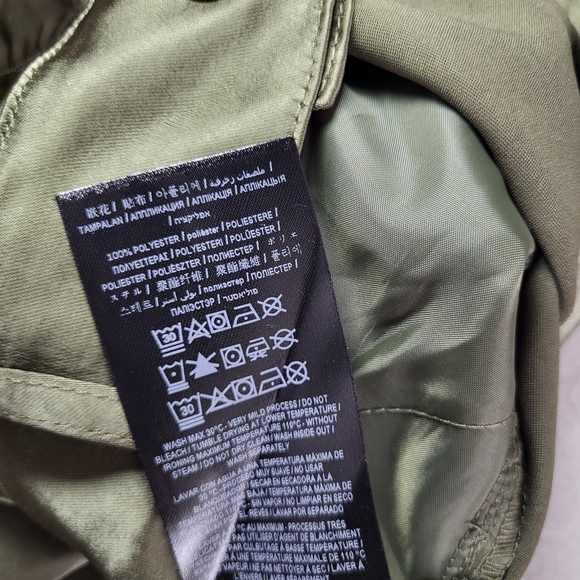 NWT Guess Cargo Satin Pants Olive Green Wide Leg. - Picture 5 of 8